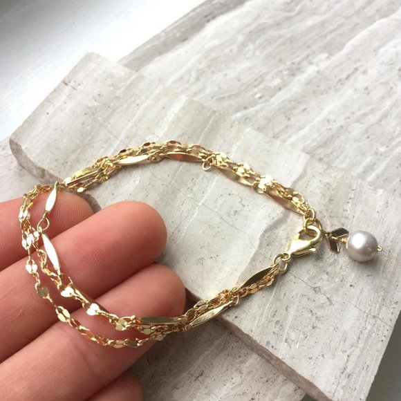 Three gold chains Bracelet w/ Pearl Dangle - Picture 2 of 5